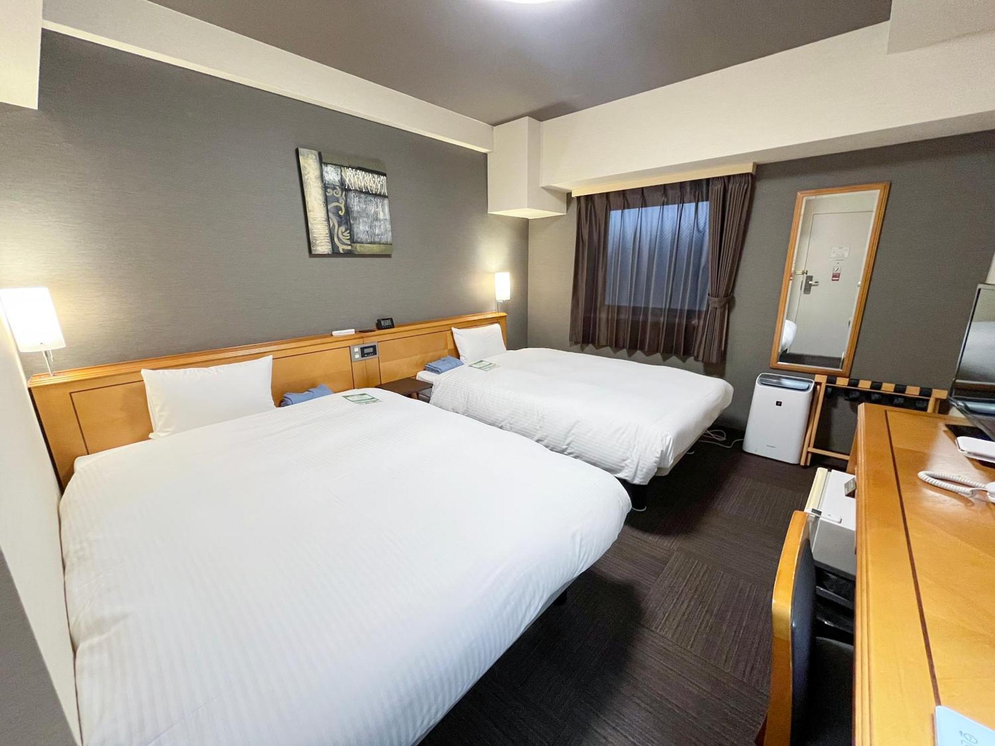Route-inn Asahibashi Eki Higashi 3*